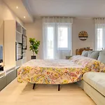 CaseOspitali - CASA JANAS - super trilocale in zona prestigiosa a Milano